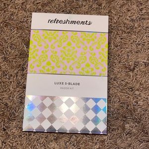 IPSY refeshments Luxe 5 blade razor NWT